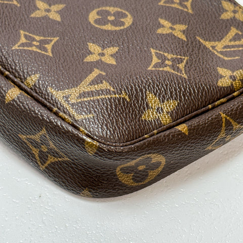 Louis Vuitton Monogram Pochette Accessoire Shoulder Bag Pouch M40712【S】