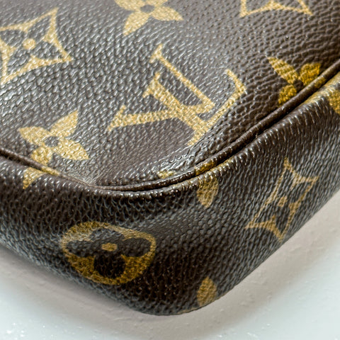 Louis Vuitton Monogram Pochette Accessoire Shoulder Bag Pouch M40712 【A】