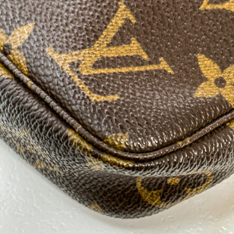 Louis Vuitton Monogram Pochette Accessoire Shoulder Bag Pouch M40712 【A】