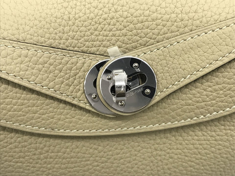 hermes birkin bag rain cover HERMES Lindy 26 Taurillon Clemence Trench Silver metal fittings U stam – SONOBE KE