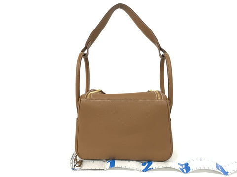 HERMES Lindy 26 Taurillon Gold GP Hardware B Engraved Handbag