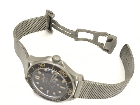 OMEGA Seamaster Diver 007 Edition 210.90.42.20.01.001 83265927 Men's Watch