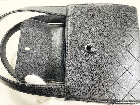 CHANEL Matrasse Caviar Skin All Black W20/H17/D7cm About 5 Tanlock Handbag With Bag, Gold Seal, and Seal 5000529 Super Good Condition Handbag