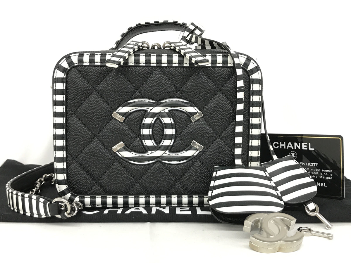 CHANEL Caviar Skin CHANEL CC Figurine 2WAY Vanity Caviar Black X White SS Vanity Bag