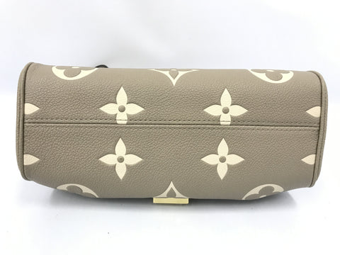 LOUIS VUITTON Favorite NM M45836 Shoulder bag