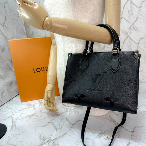 Louis Vuitton Noir Monogram Giant Empreinte Leather Onthego GM