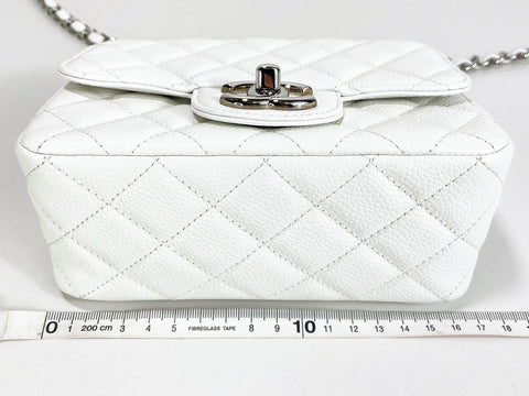 CHANEL mini matrasse caviar skin W17/H13/D7cm approx. 12 tan lock silver hardware shoulder bag with box, booklet, bag, card, gold sticker and seal 12428738 very beautiful shoulder bag