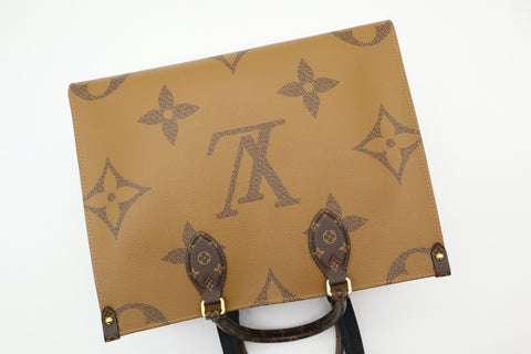 LOUIS VUITTON M45321 Reverse On The Go-MM Monogram Giant RFID Tote Bag