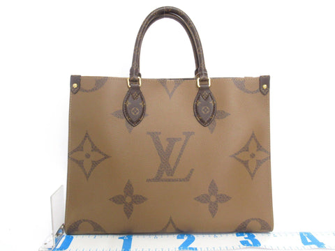 LOUIS VUITTON Monogram On The Go MM Handbag