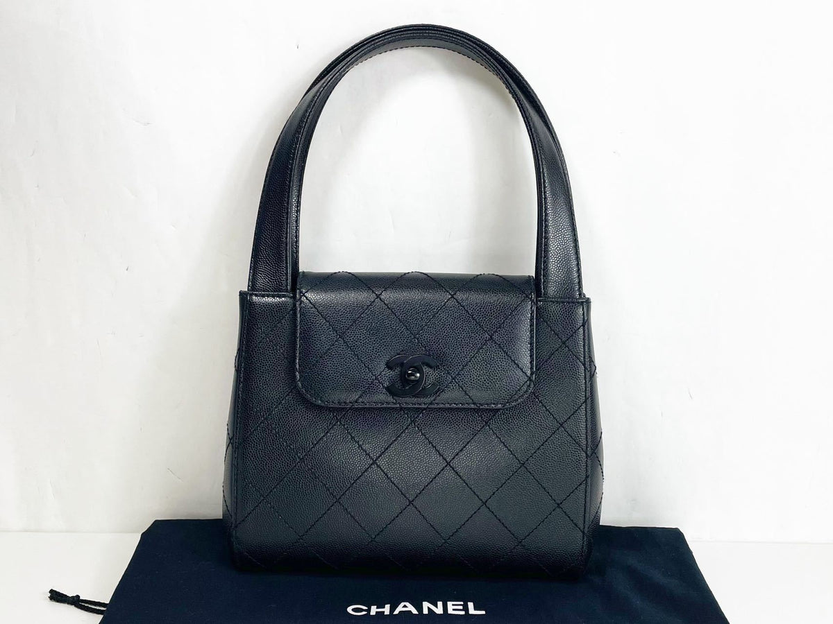 CHANEL Matrasse Caviar Skin All Black W20/H17/D7cm About 5 Tanlock Handbag With Bag, Gold Seal, and Seal 5000529 Super Good Condition Handbag