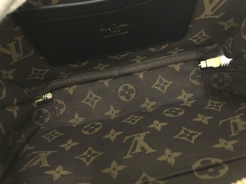 LOUIS VUITTON utility crossbody M80450 shoulder bag