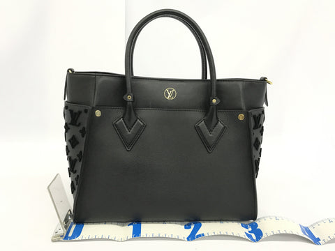 LOUIS VUITTON ON MY SIDE MM handbag