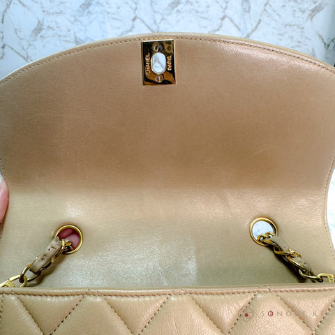 Chanel Diana Single flap matelasse beige Lambskin Chain Shoulder Bag CC Logo No.2 【A】