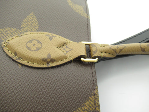 LOUIS VUITTON Monogram Monogram Giant On The Go MM New RFID Chip Tote Bag