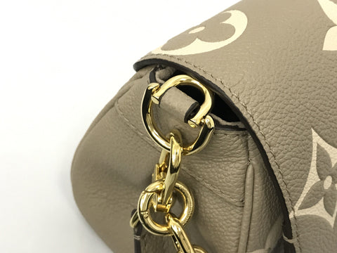 LOUIS VUITTON Favorite NM M45836 Shoulder bag