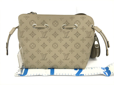 LOUIS VUITTON Monogram Monogram Mahina Bella Galle Handbag